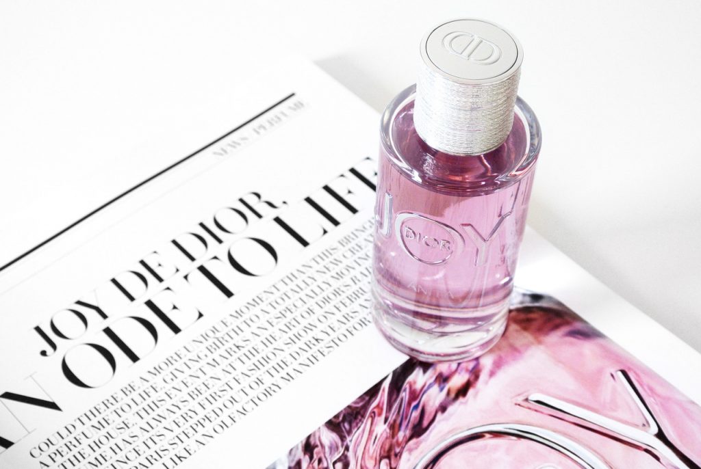 Joy by Dior hương nước hoa của niềm vui và hạnh phúc