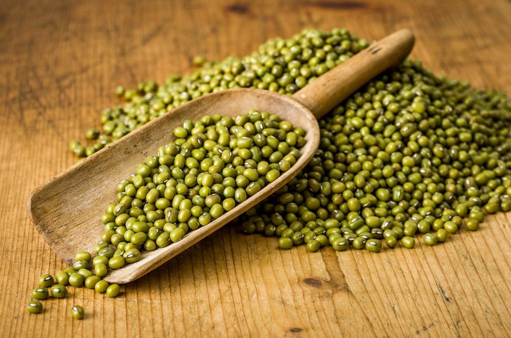 Chữa nhăn da, trị da mặt xanh tái từ những loại hạt và củ